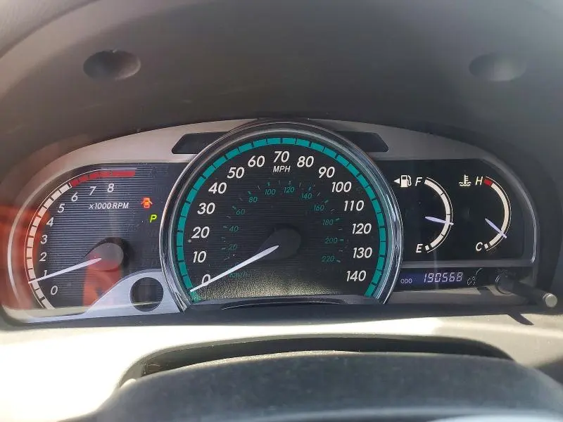 2013 TOYOTA VENZA LE  
