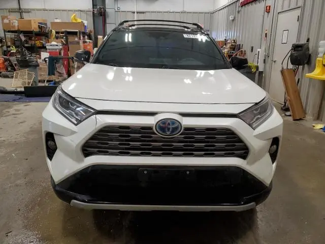 2020 TOYOTA RAV4 XSE