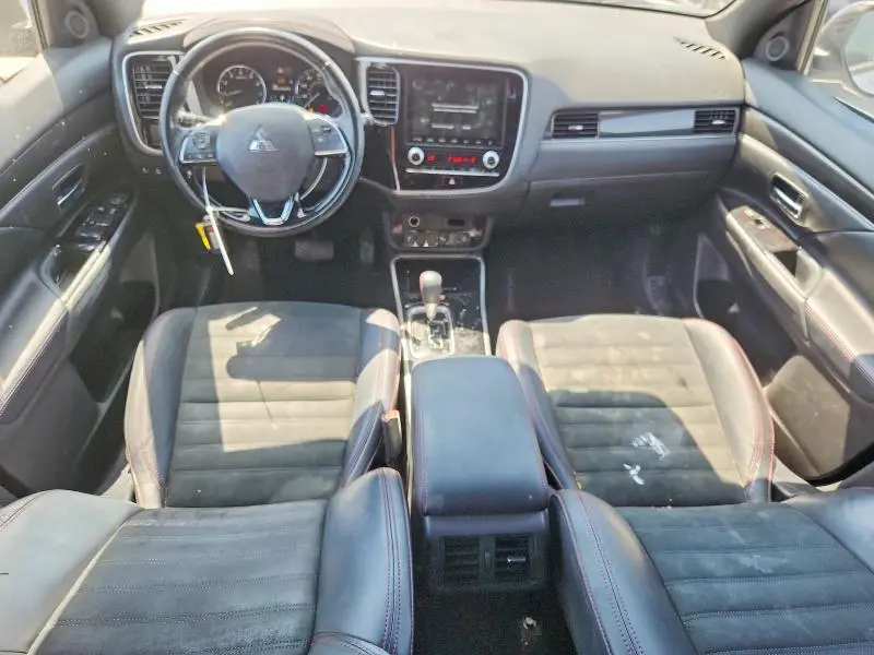 2020 MITSUBISHI OUTLANDER SE  