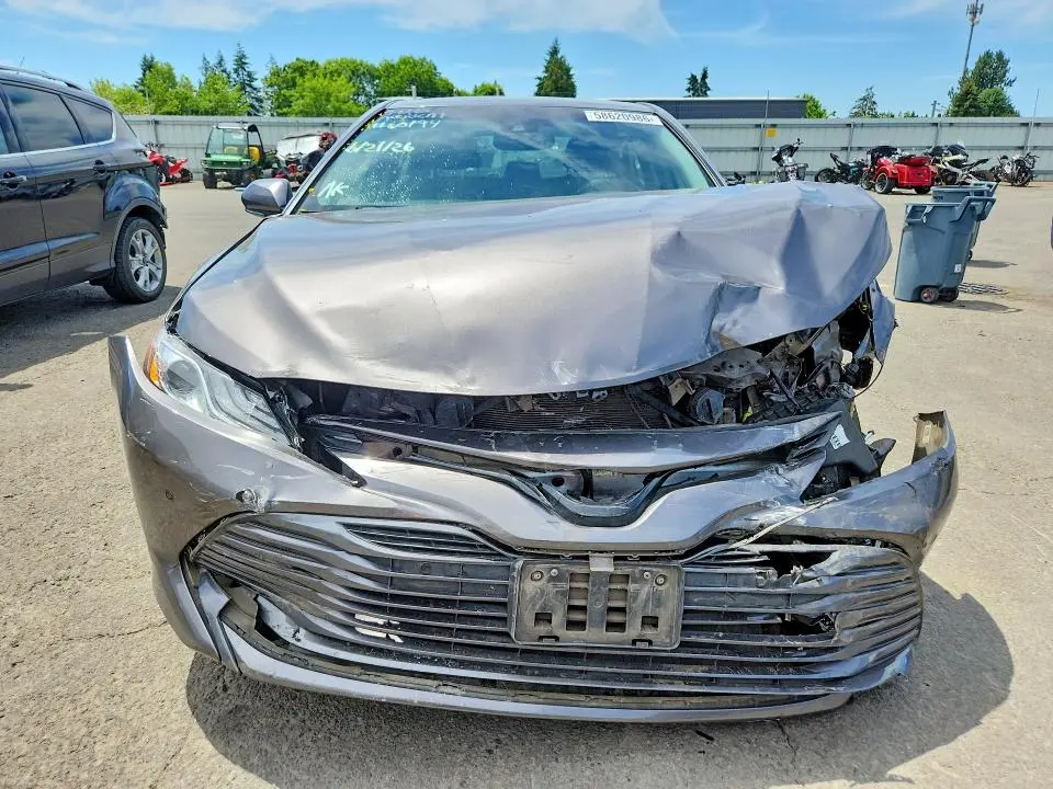 2018 TOYOTA CAMRY XLE  