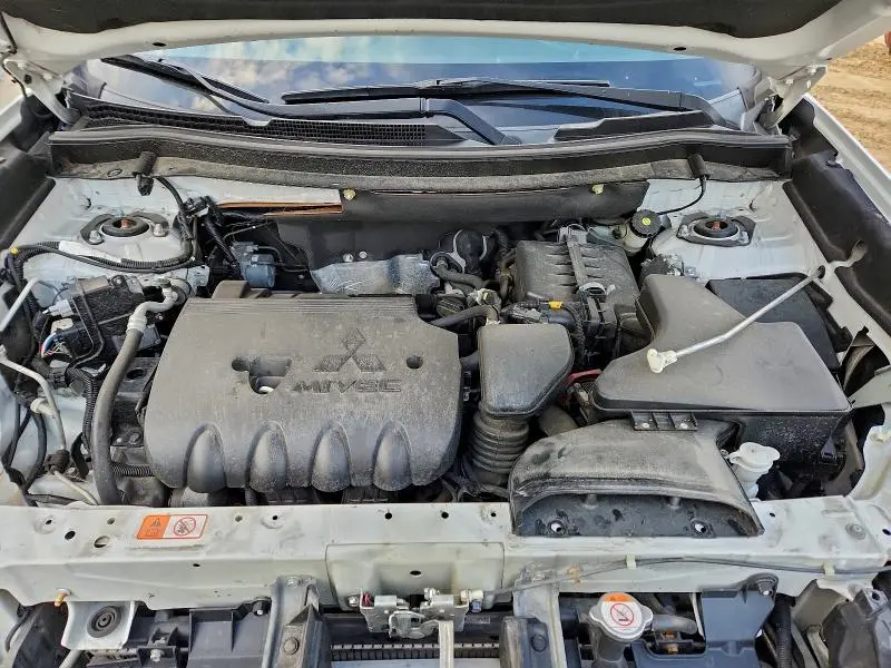 2018 MITSUBISHI OUTLANDER SE  