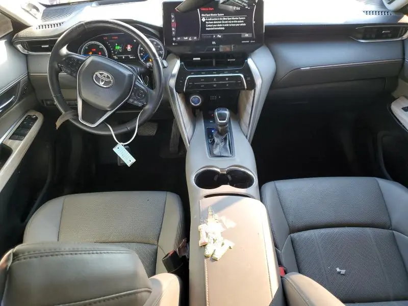 2022 TOYOTA VENZA LE  