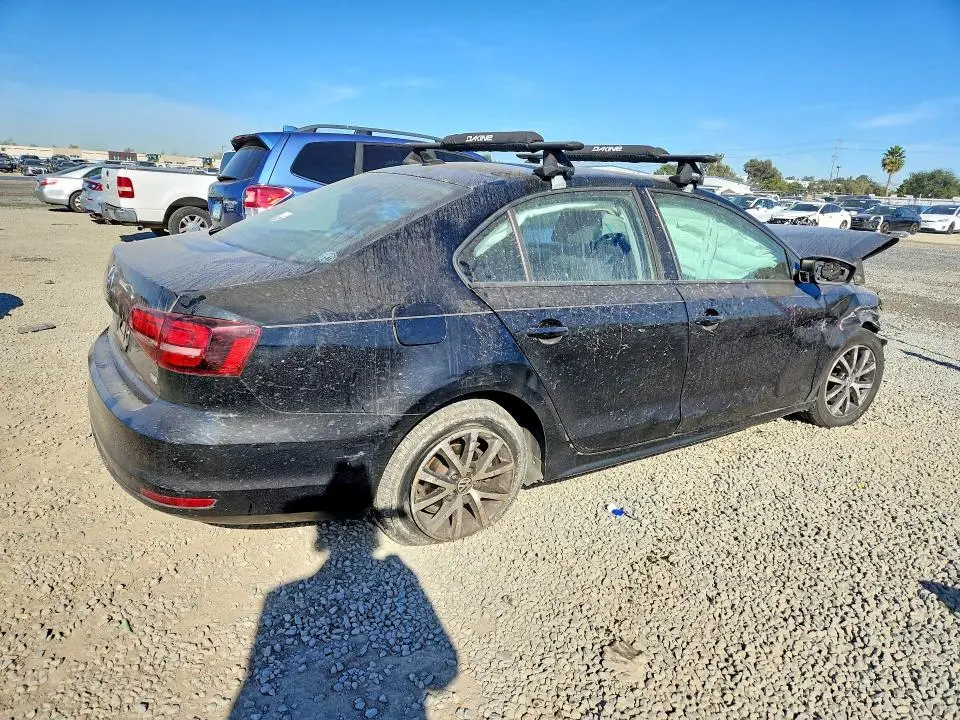 2016 VOLKSWAGEN JETTA SE  