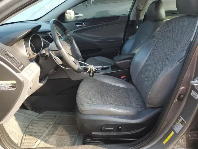 2012 HYUNDAI SONATA SE  