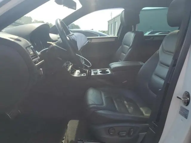 2014 VOLKSWAGEN TOUAREG V6  