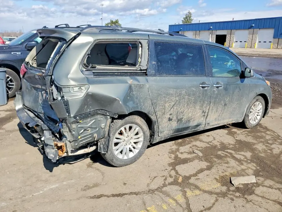 2011 TOYOTA SIENNA XLE 8-PASSENGER  
