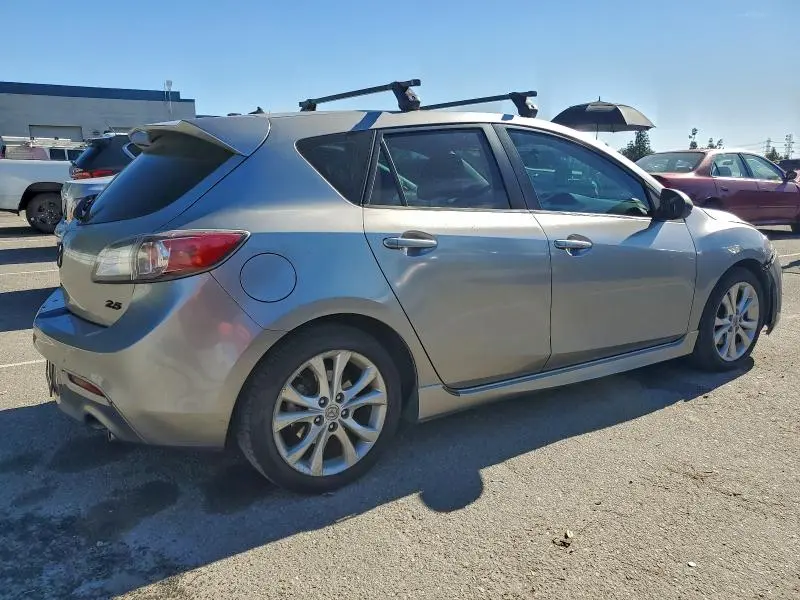 2011 MAZDA 3 S  