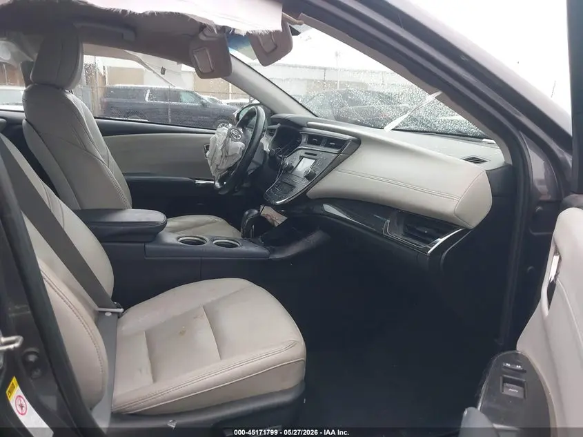 2015 TOYOTA AVALON XLE
