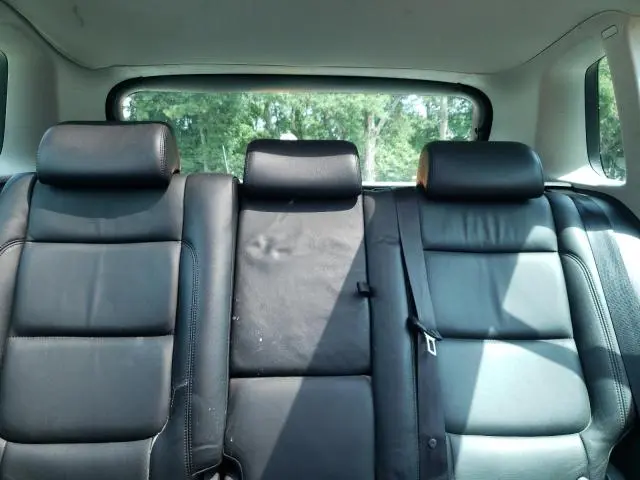 2011 VOLKSWAGEN TIGUAN S  