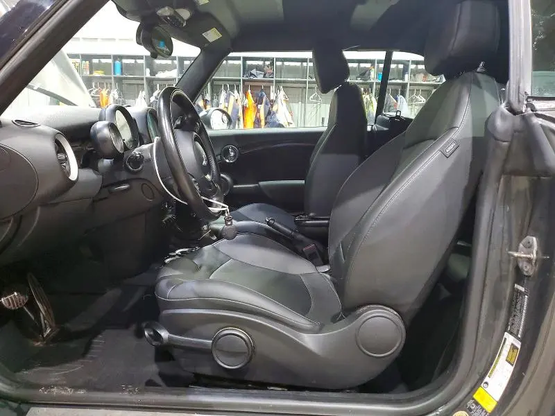 2011 MINI COOPER S  