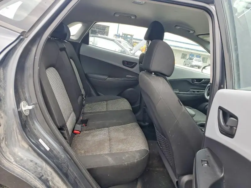 2021 HYUNDAI KONA SE  