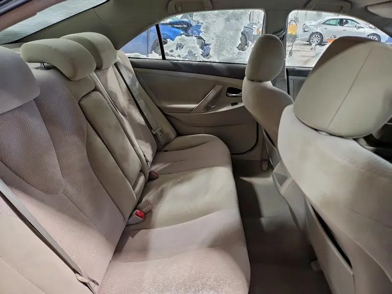 2011 TOYOTA CAMRY SE  