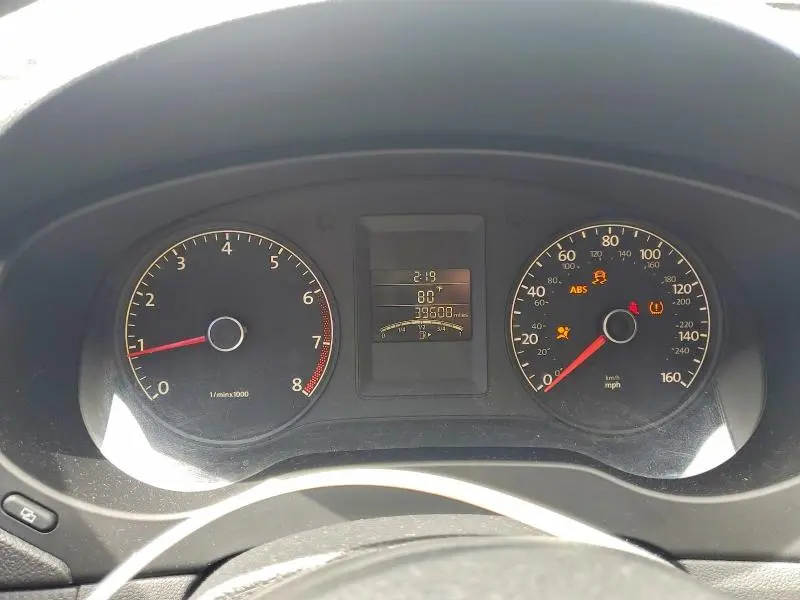 2011 VOLKSWAGEN JETTA BASE  