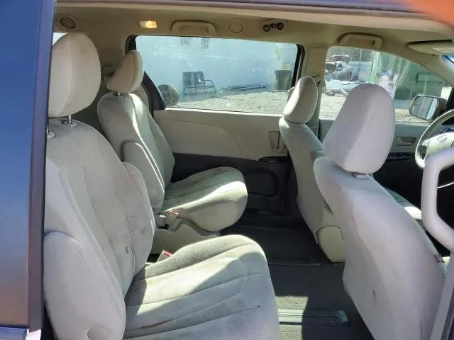 2011 TOYOTA SIENNA BASE