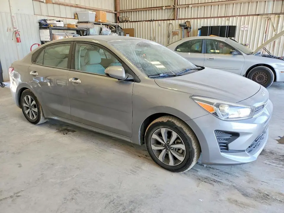 2022 KIA RIO S  