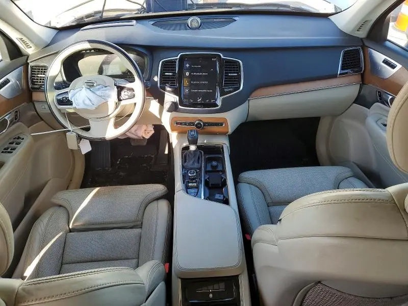 2018 VOLVO XC90 T6  