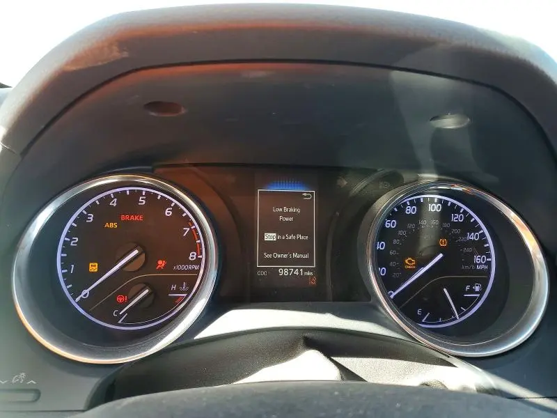 2020 TOYOTA CAMRY SE  