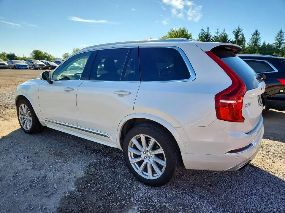 2016 VOLVO XC90 T6  