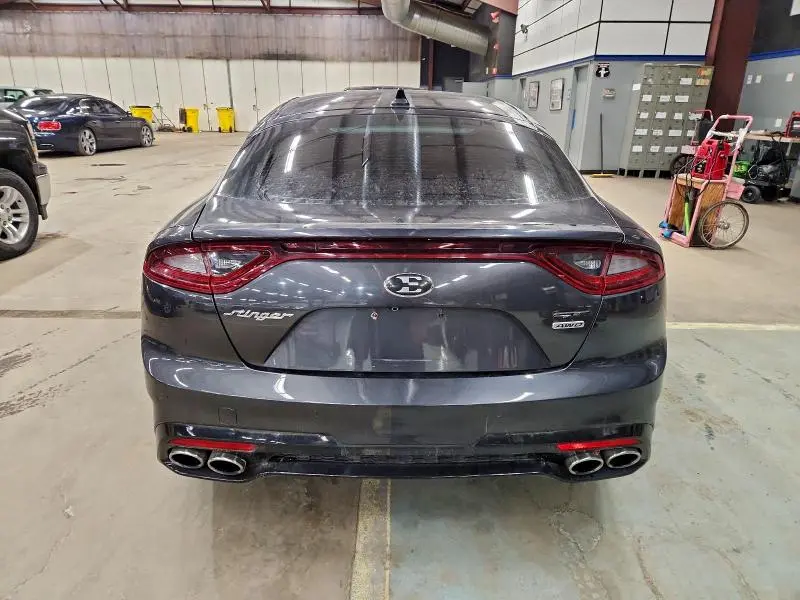 2019 KIA STINGER GT  