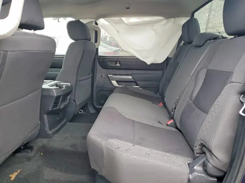 2024 TOYOTA TUNDRA CREWMAX SR  