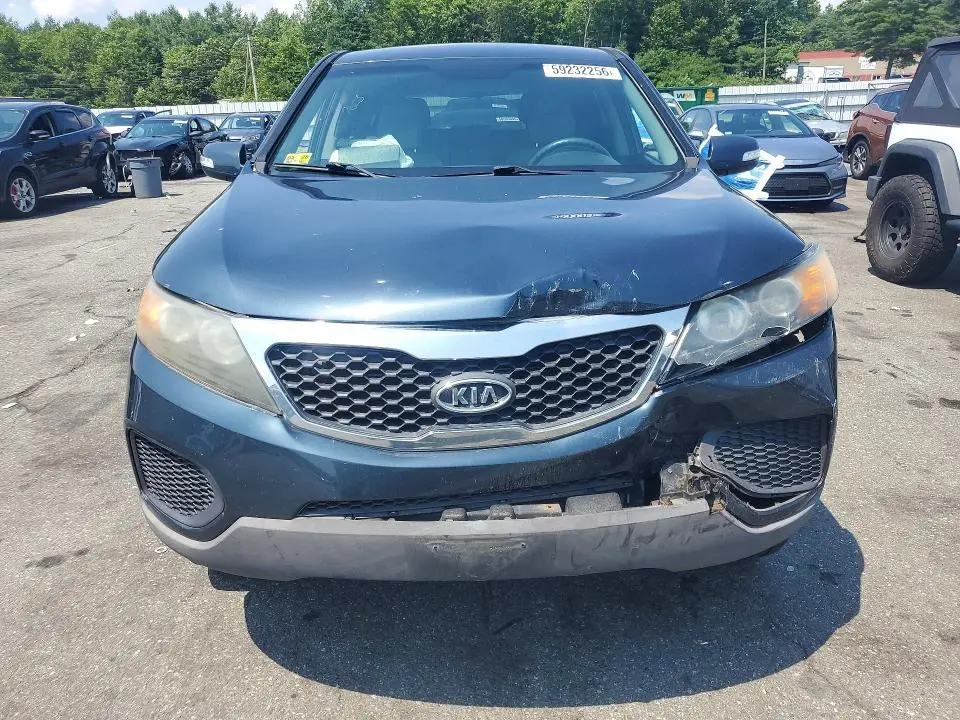 2011 KIA SORENTO LX  