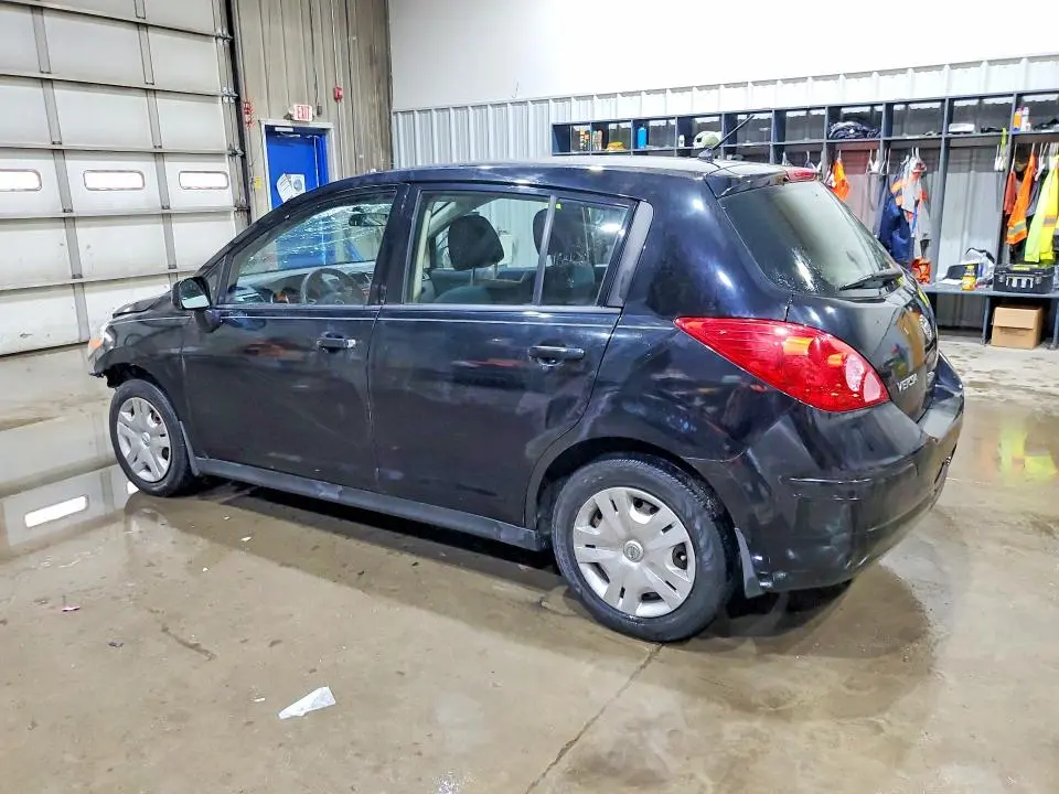 2011 NISSAN VERSA 1.8 S  