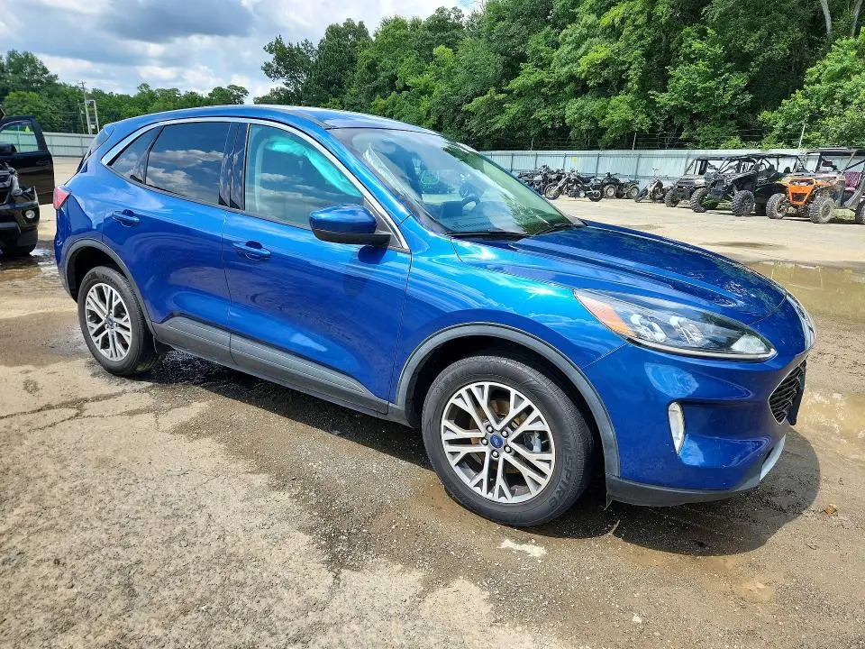 2022 FORD ESCAPE SEL  