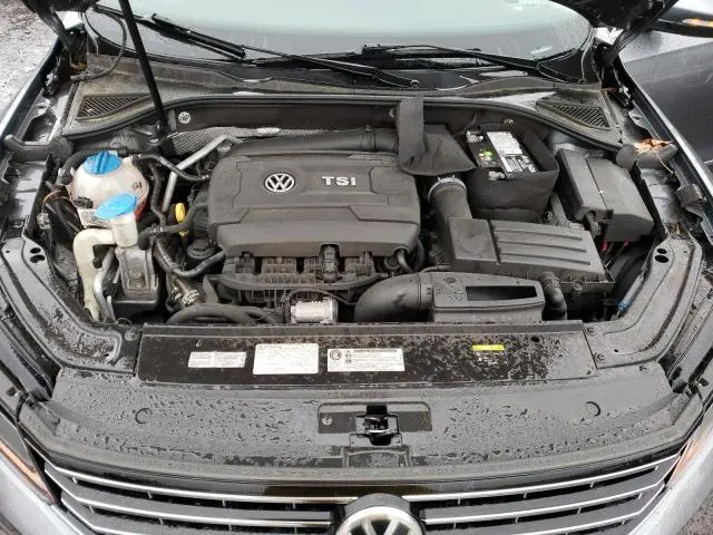 2017 VOLKSWAGEN PASSAT SE