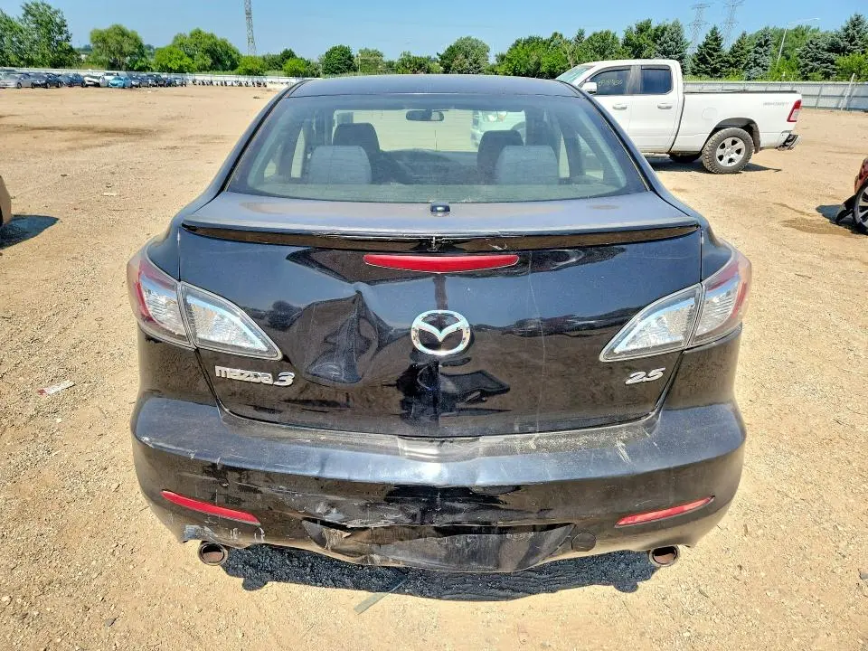 2010 MAZDA 3 S  