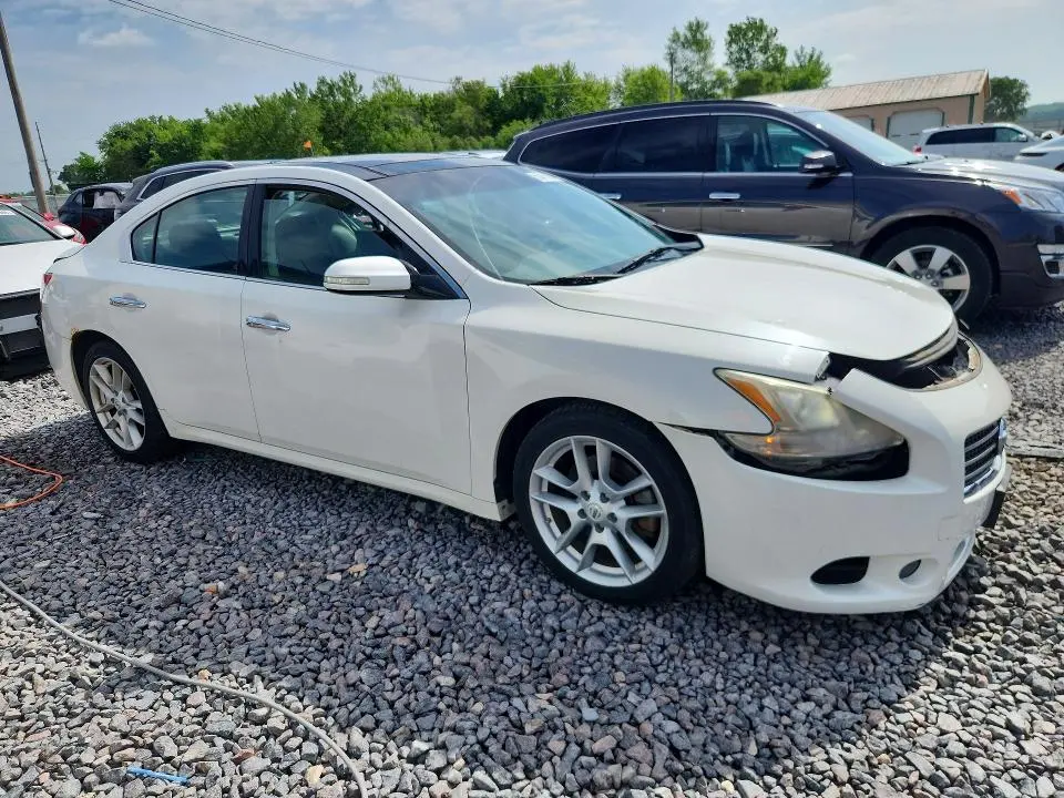 2010 NISSAN MAXIMA S/SV  