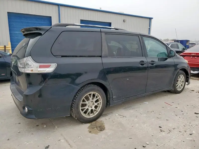 2011 TOYOTA SIENNA SPORT  