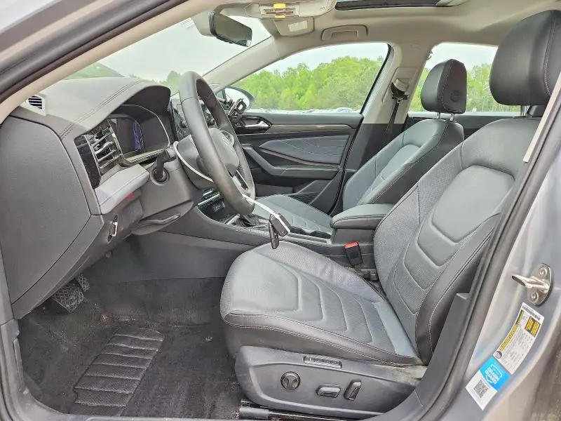 2025 VOLKSWAGEN JETTA SEL  