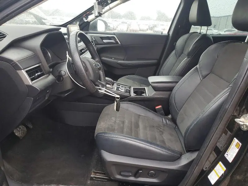 2023 MITSUBISHI OUTLANDER SE  