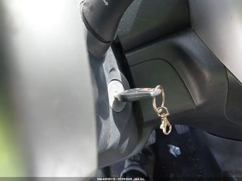 2016 NISSAN VERSA 1.6 SV