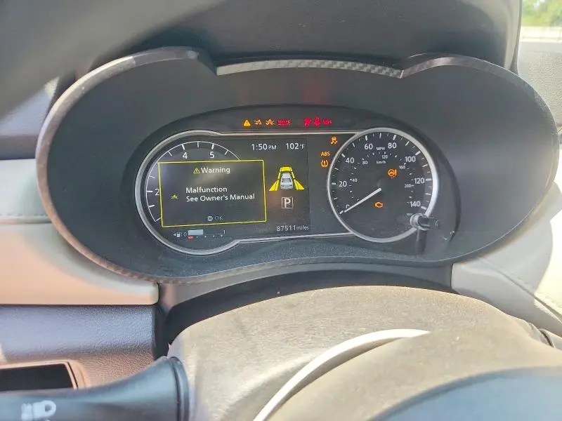 2021 NISSAN VERSA SV  