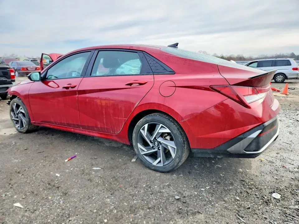 2025 HYUNDAI ELANTRA SEL SPORT  