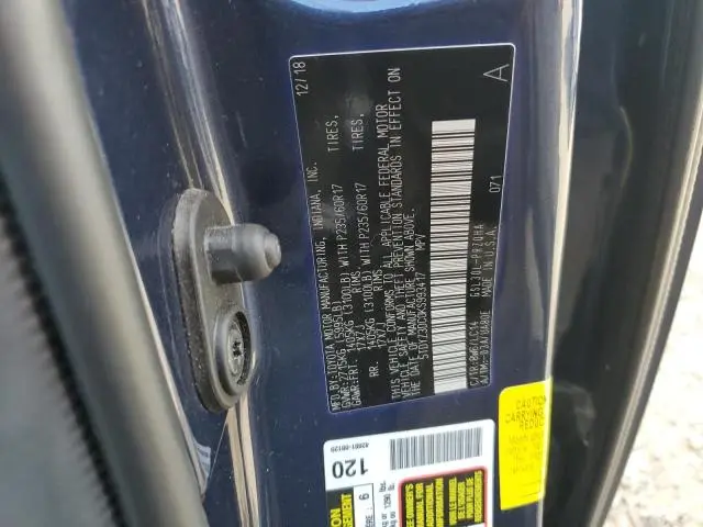 2019 TOYOTA SIENNA XLE  