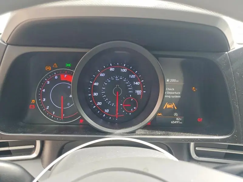 2022 HYUNDAI ELANTRA SE  