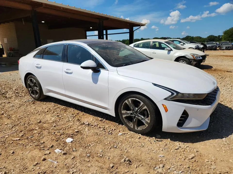 2022 KIA K5 EX  