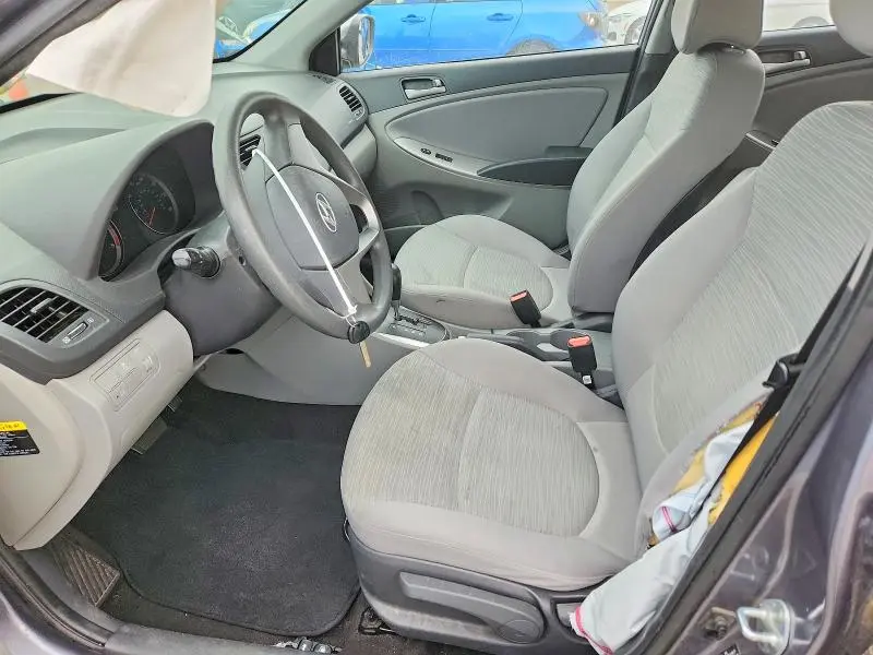 2015 HYUNDAI ACCENT GLS  
