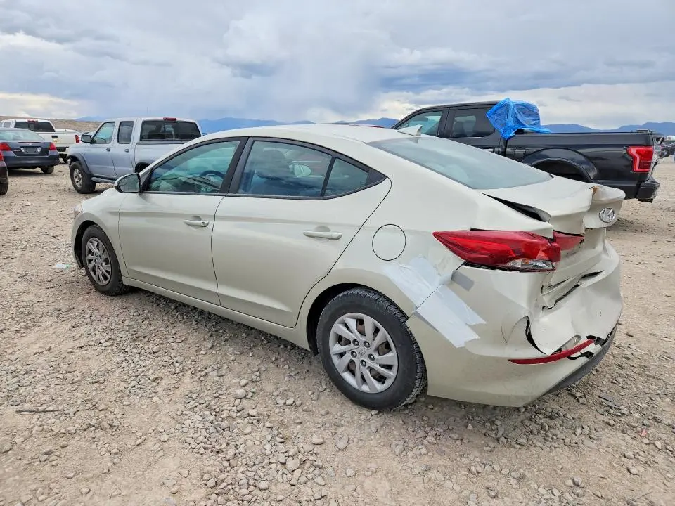 2017 HYUNDAI ELANTRA SE  