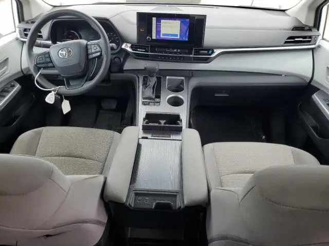 2025 TOYOTA SIENNA LE