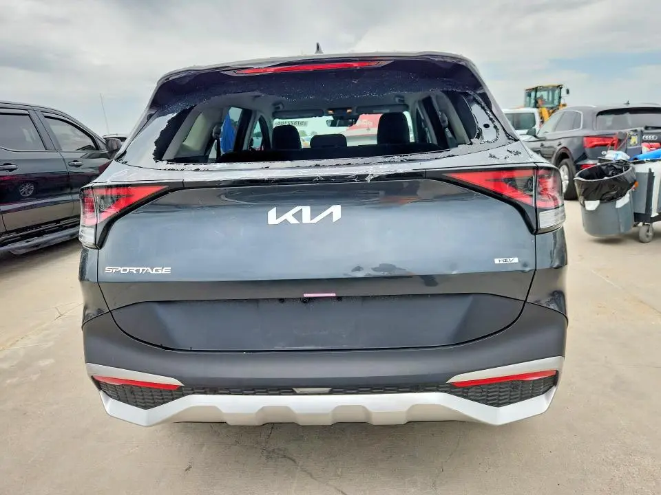 2024 KIA SPORTAGE LX  