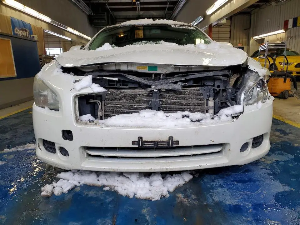 2014 NISSAN MAXIMA S  