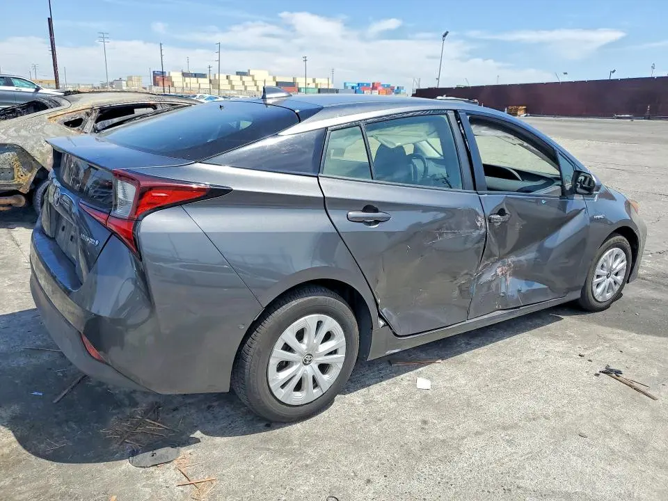 2021 TOYOTA PRIUS LE  