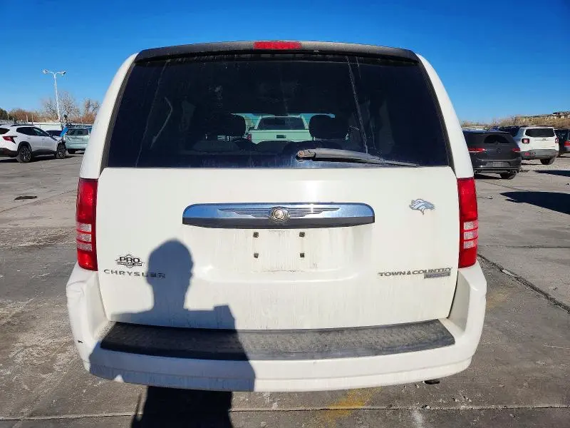 2010 CHRYSLER TOWN & COUNTRY TOURING  
