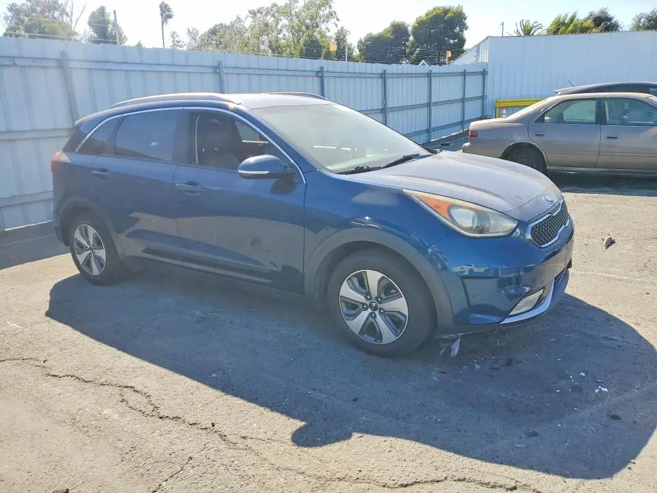 2018 KIA NIRO EX  