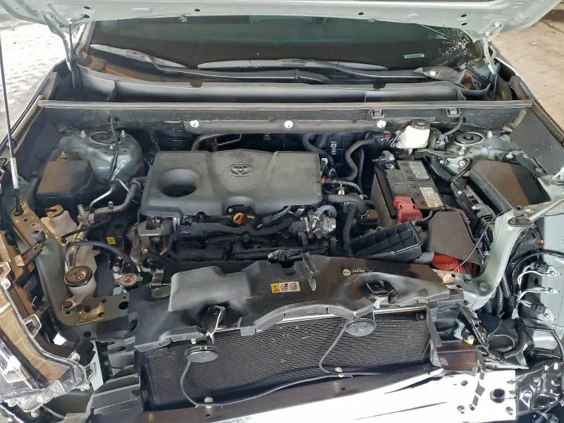 2023 TOYOTA RAV4 XLE  