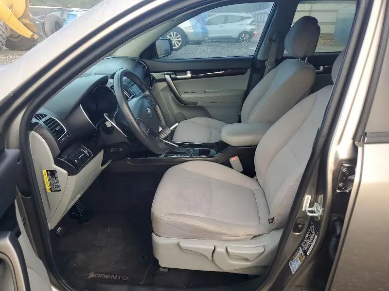 2015 KIA SORENTO LX  