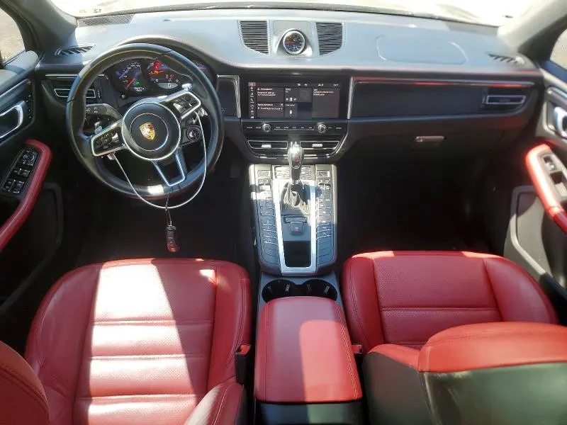2021 PORSCHE MACAN GTS  